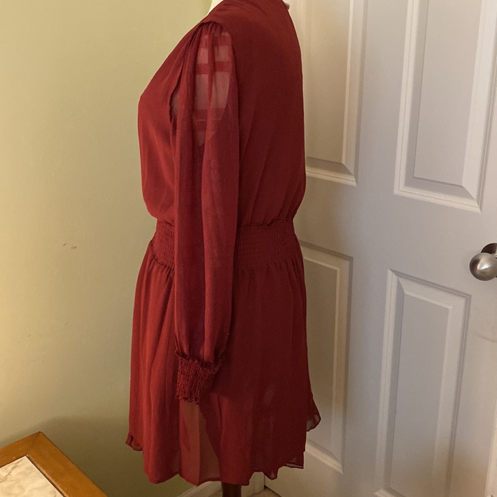 Michael Kors NWOT burgundy silver metallic ruffled long sleeve holiday dress - Picture 6 of 16